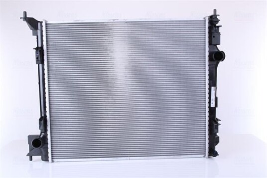 Radiator NISSENS 637664