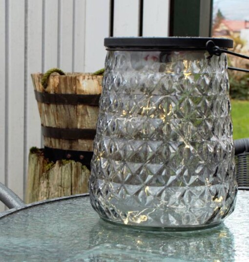 Lykt i mønstret glass grå med ledlys