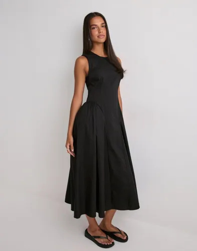 Neo Noir - Svart - Zora Poplin Dress