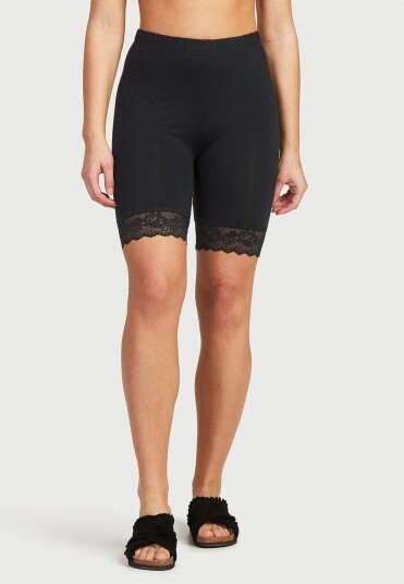 Cellbes Sykkelshorts med blonder Josefin 42/44 Cellbes Sykkelshorts med blonder Josefin 42/44