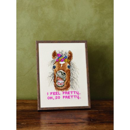 Permin Broderisett I feel pretty 18x24cm