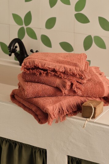 Ellos Home Sett med frottéhåndklær Molly 4 deler Rosa Ellos Home Sett med frottéhåndklær Molly 4 deler Rosa