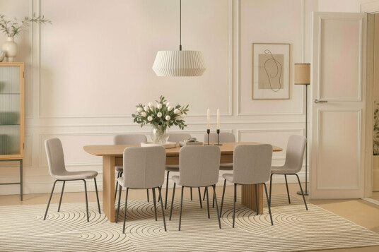 Bark Richeto Spisebord 240 cm med 8 Katy Spisestoler Naturlig finish / Greige Bouclé / Metallben Svart Bark Richeto Spisebord 240 cm med 8 Katy Spisestoler Naturlig finish / Greige Bouclé / Metallben Svart