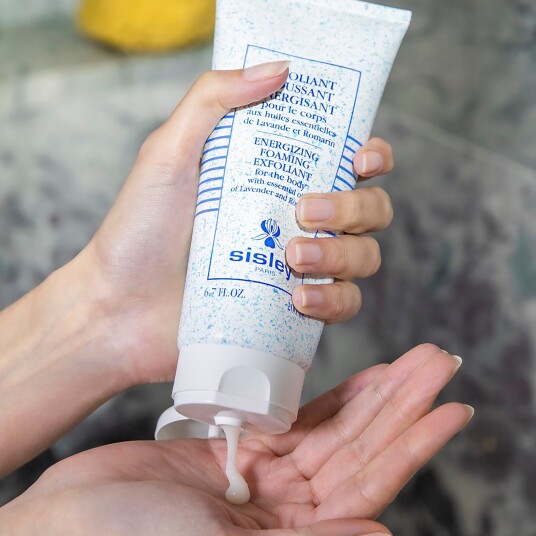 Sisley Energizing Foaming Exfoliant 200 ml » Best Pris på Prisradar.no