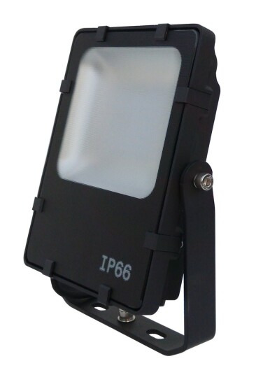 Nordesign Avant 24W lyskaster IP66 4000 Kelvin - Svart Nordesign Avant 24W lyskaster IP66 4000 Kelvin - Svart