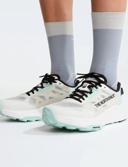 The North Face W Altamesa 300 V2 White 40 The North Face W Altamesa 300 V2 White 40