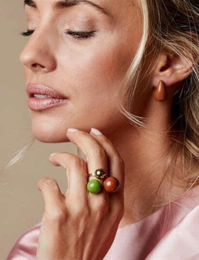 Bud to rose Donna Drop Enamel Earring Green Brown 
