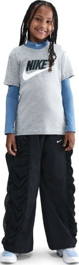 Nike T skjorte NSW Futura   Mørkegrå/Svart/Hvit Barn størrelse S: 128 137 cm