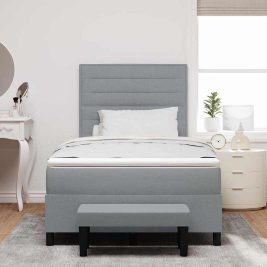 Box Spring Seng med Madrass & Benk Lysegrå 120x200 cm Stoff