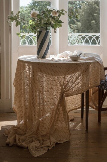 Mimou Bordduk Broderie Anglaise Beige