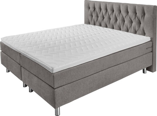 VEGA Kontinentalseng Premium stofftrekk sengegavl i chesterfieldstil; 180x200x69 cm BxLxH; Gråbrun/taupe; Fast VEGA Kontinentalseng Premium stofftrekk sengegavl i chesterfieldstil; 180x200x69 cm BxLxH; Gråbrun/taupe; Fast