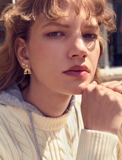 Maanesten Tira Earrings Gold ONE SIZE Maanesten Tira Earrings Gold ONE SIZE