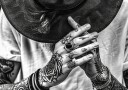 Tattooed Hands and Hat Plakat Plakat / 21x30cm