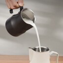 Svart melkekanne i rustfritt stål 480 ml / melkeskummingskanne med svanehals / baristakanne