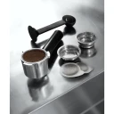 DeLonghi Dedica EC685BK Espressomaskin med Melkeskummer - 15 Bar - Svart