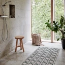 Pappelina Tom teppe Leaf/Cream/sage 70 x 300 cm