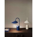 Ferm Living Arum Portable Bordlampe Bright Blue