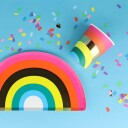 Talking Tables Papptallerkener Rainbow Brights 10-pakning RAIN-PLATE-RAIN