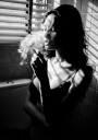 Woman in Light and Shadow Plakat Plakat / 21x30cm