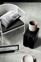 Kristina Dam Studio Outline Skrivebord i Varm Lakkert Eik/rustfritt Stål