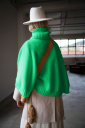 Dale Garn 443 19E Florence Poncho Og Halstube Skarp Grønn