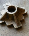 House Doctor Castle Lysestake Antikk Messing 9x9 cm