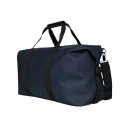 Rains Hilo Weekend Bag Navy Vanntett med Justerbar Skulderstropp