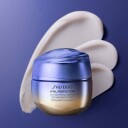 Shiseido Vital Perfection Oppstrammende Nattkrem Refill 50 ml