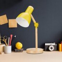 Skrivebordslampe i tre