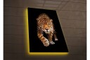 Lerretsbilde med LED belysning Jaktende jaguar i fokus Gull / Svart / Hvit