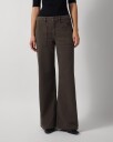 Jeanerica Guell Brown 27 x 32