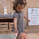 Sirissima Strikk Ylva dansekjole - garnpakke i Bluum Pure Eco Baby Wool, Sirissima strikk