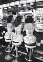 Women Drinking At Bar Wall Art Plakat Plakat / 30x40cm