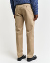 Twillchinos i regular fit DARK KHAKI 3832