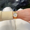 Seiko, Basic dameklokke med gullfarget stållenke