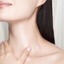 Sensai Cellular Performance Oppstrammende Ansiktsserum for Nakke og Bryst 100 ml