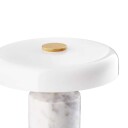 Design by Us Trip oppladbar bordlampe - Hvit marmor/Hvit skjerm