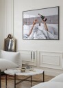 Champagne in Bed Plakat Plakat / 100x150cm