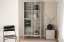 Venture Home Design Piring Vitrineskap - Beige Unoliving 1605012-02-0 1704791-01-0