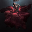 The Lady in Red Plakat Plakat / 30x30cm