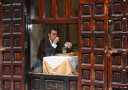 Lonely Man Dinner in Madrid's Latin Quarter Plakat Plakat / 50x70cm
