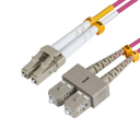 MicroConnect - Nettverkskabel - LC/UPC multimodus (hann) til SC/UPC multimodus (hann) - 10 m. - fiberoptikk - 50 / 125 my - OM4 - halogenfri - fiolett erica