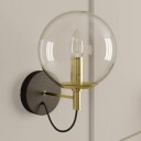 Lucande Sotiana vegglampe, glasskule, messing