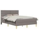  Sengeramme med madrass Gråbrun 140 x 190 cm stoff