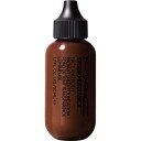 MAC Studio Radiance Foundation W7 50 ml - Vannfast og Fuktighetsgivende