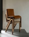 Audo Copenhagen Ready Stol Polstret Front Mørkbeiset Eik / Bouclé 02