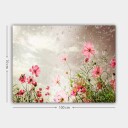 Lerretsbilde 70x100 cm Blomster i forskjellige nyanser av rosa som vokser mot en dempet bakgrunn Rosa / Grønn