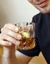 Kikkerland Whiskykuler i rustfritt stål med bæreveske 5,5 cm - Set med 2