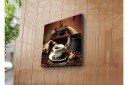 Lerretsbilde 45x45 cm Kopp nybrygget kaffe omgitt av kaffebønner og en kaffekvern Mørk brun / Svart / Beige
