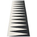 Pappelina Vivi teppe 70x250 cm black / vanilla